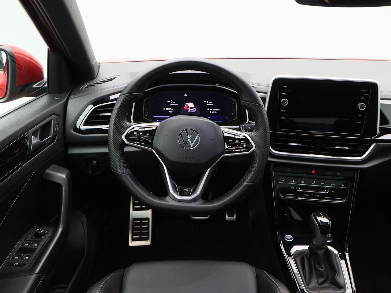 Volkswagen T-Roc 1.5 TSi 150 Pk Automaat R-Line Business | Adaptive Cruise | CarPlay | Navigatie | Bluetooth | Navigatie | Panoramadak | Achteruitrijcamera | 18 Inch | 29.981 Km!!