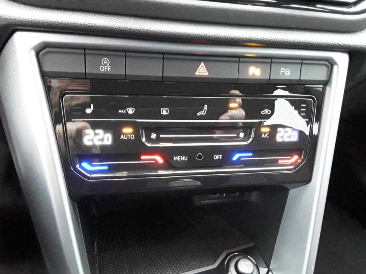 Volkswagen T-Roc 1.O TSI LIFE / NAVI / VIRTUEL COCKPIT / NW. MODEL