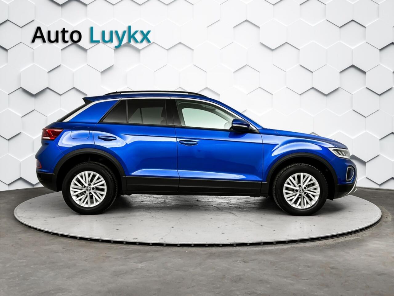 Volkswagen T-Roc 1.5 TSI Life Business DSG Automaat | Adaptieve Cruise Control | Apple Carplay/Android Auto | Parkeersensoren voor + achter