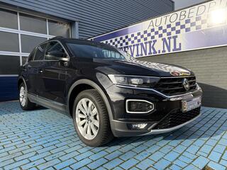 volkswagen-t-roc-1.5-tsi-sport-acc-