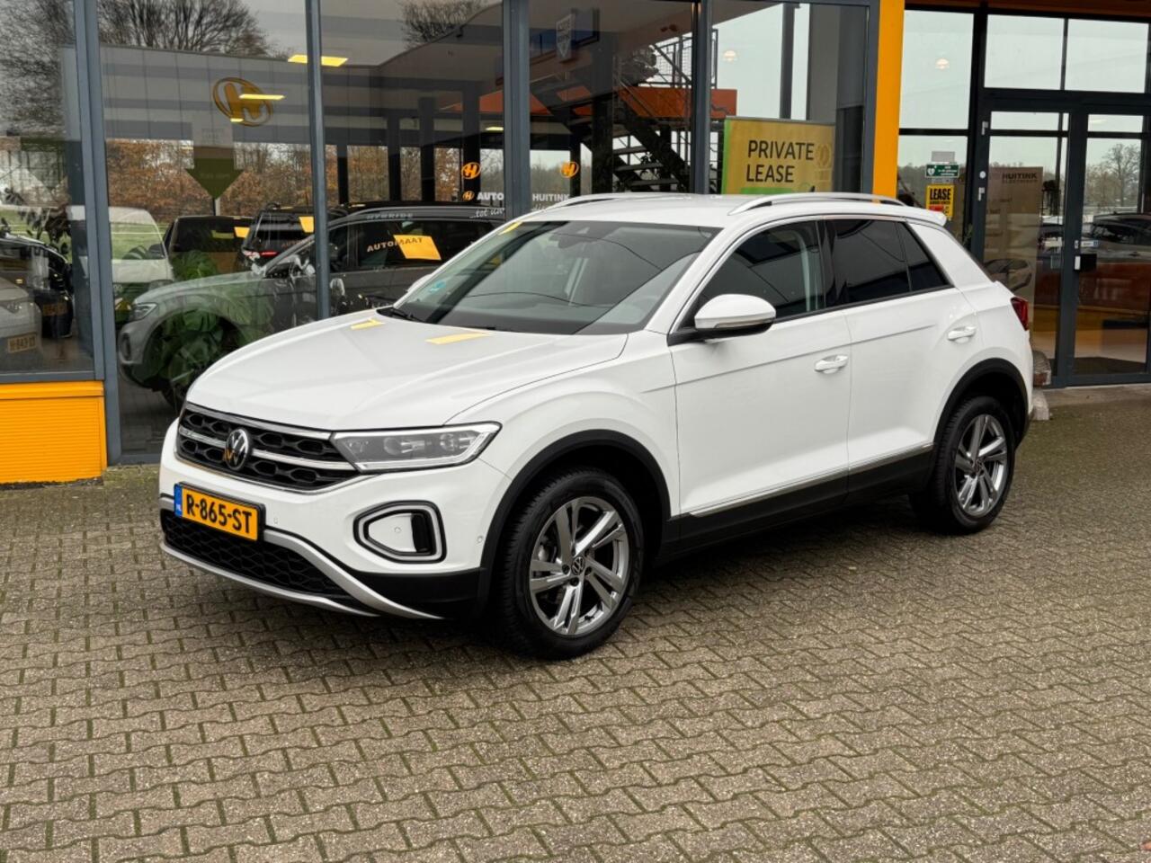 Volkswagen T-Roc 1.0 TSI Style - adaptive cruise - climate control - digital cockpit