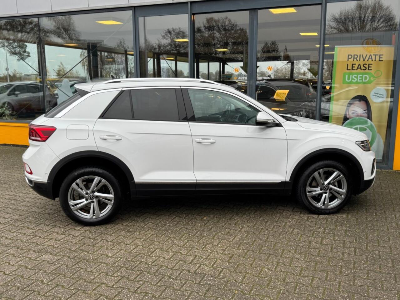 Volkswagen T-Roc 1.0 TSI Style - adaptive cruise - climate control - digital cockpit