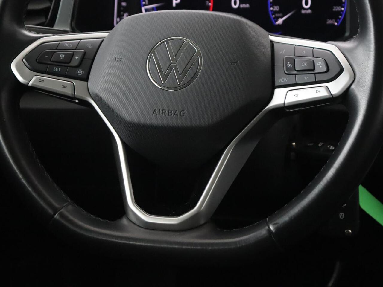 Volkswagen T-Roc 1.5 TSI Life Business | Stoelverwarming | Camera | Virtual Cockpit | Carplay | Full LED | Adaptive cruise | Navigatie | Park Assist | Climate control | DAB | Bluetooth