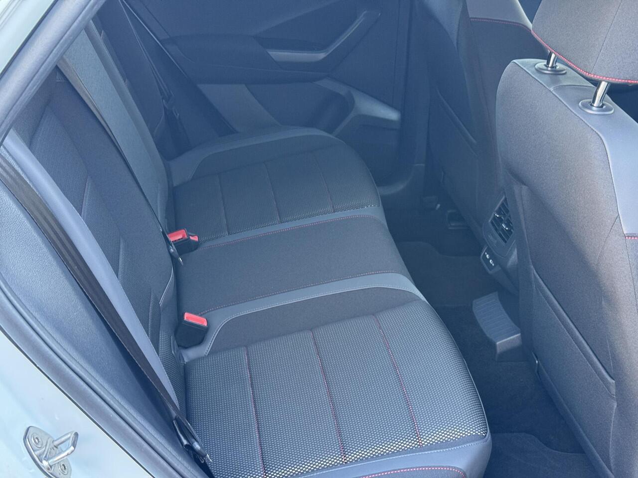 Volkswagen T-Roc 1.5 TSI Sport,19Inc,Cam,Cruise,Carpl,Led,Virtual