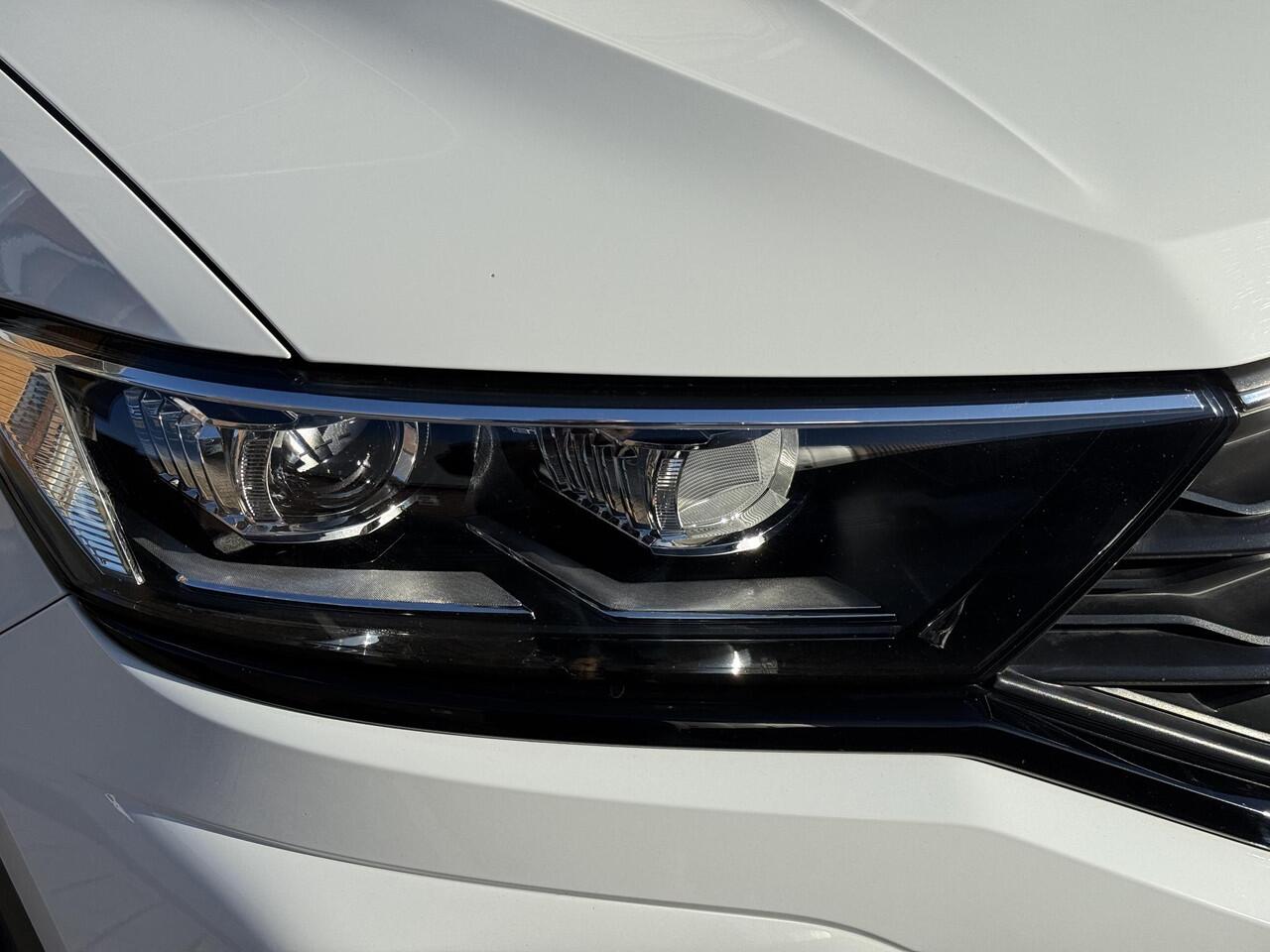 Volkswagen T-Roc 1.5 TSI Sport,19Inc,Cam,Cruise,Carpl,Led,Virtual