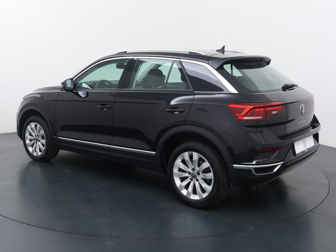 Volkswagen T-Roc 1.5 TSI Sport | 150 PK | Automaat | Navigatiesysteem | Achteruitrijcamera | Adaptive cruise control |