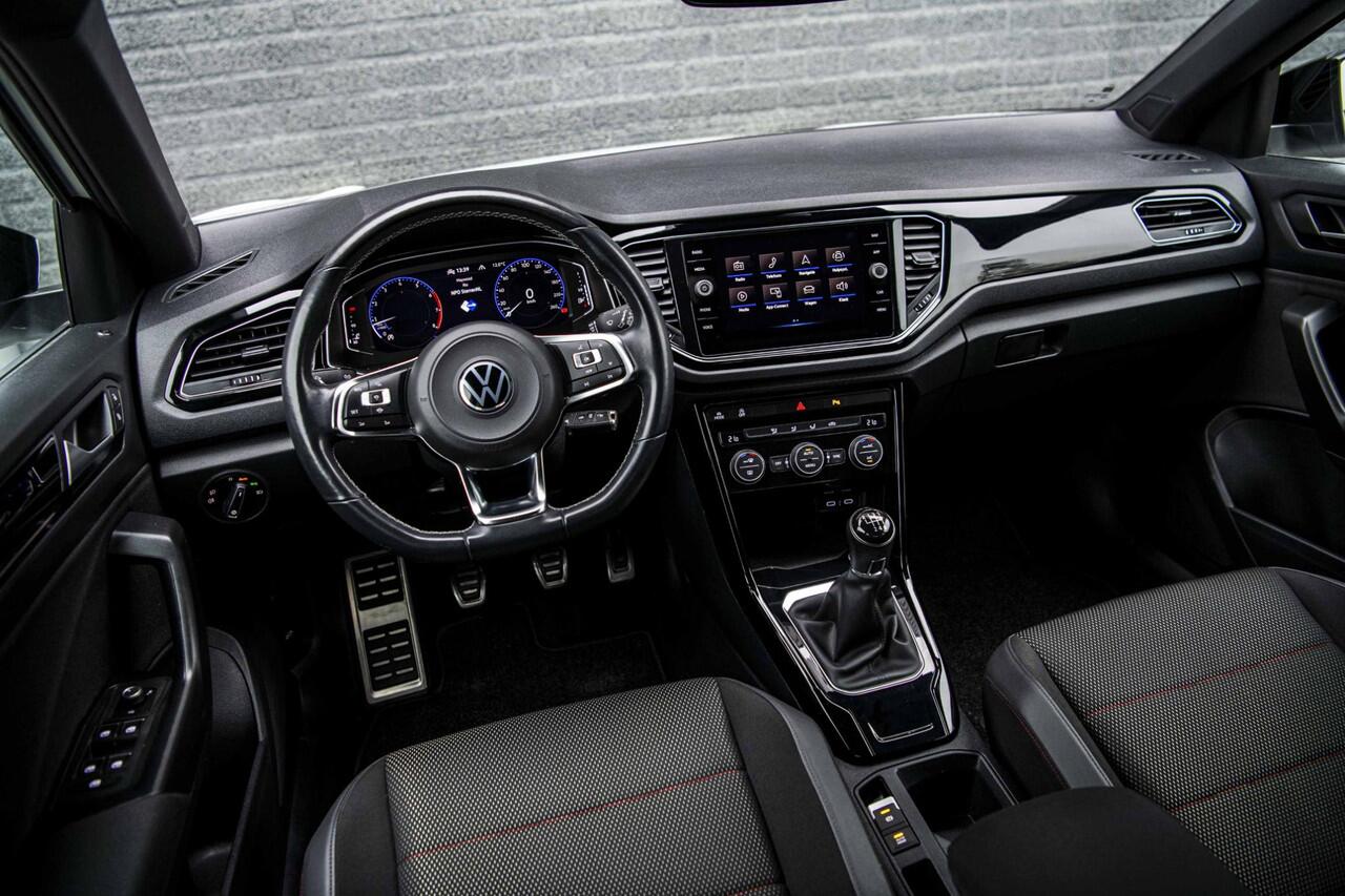Volkswagen T-Roc 1.5 TSi 150 pk Sport + | Black Style | Full LED | Navigatie