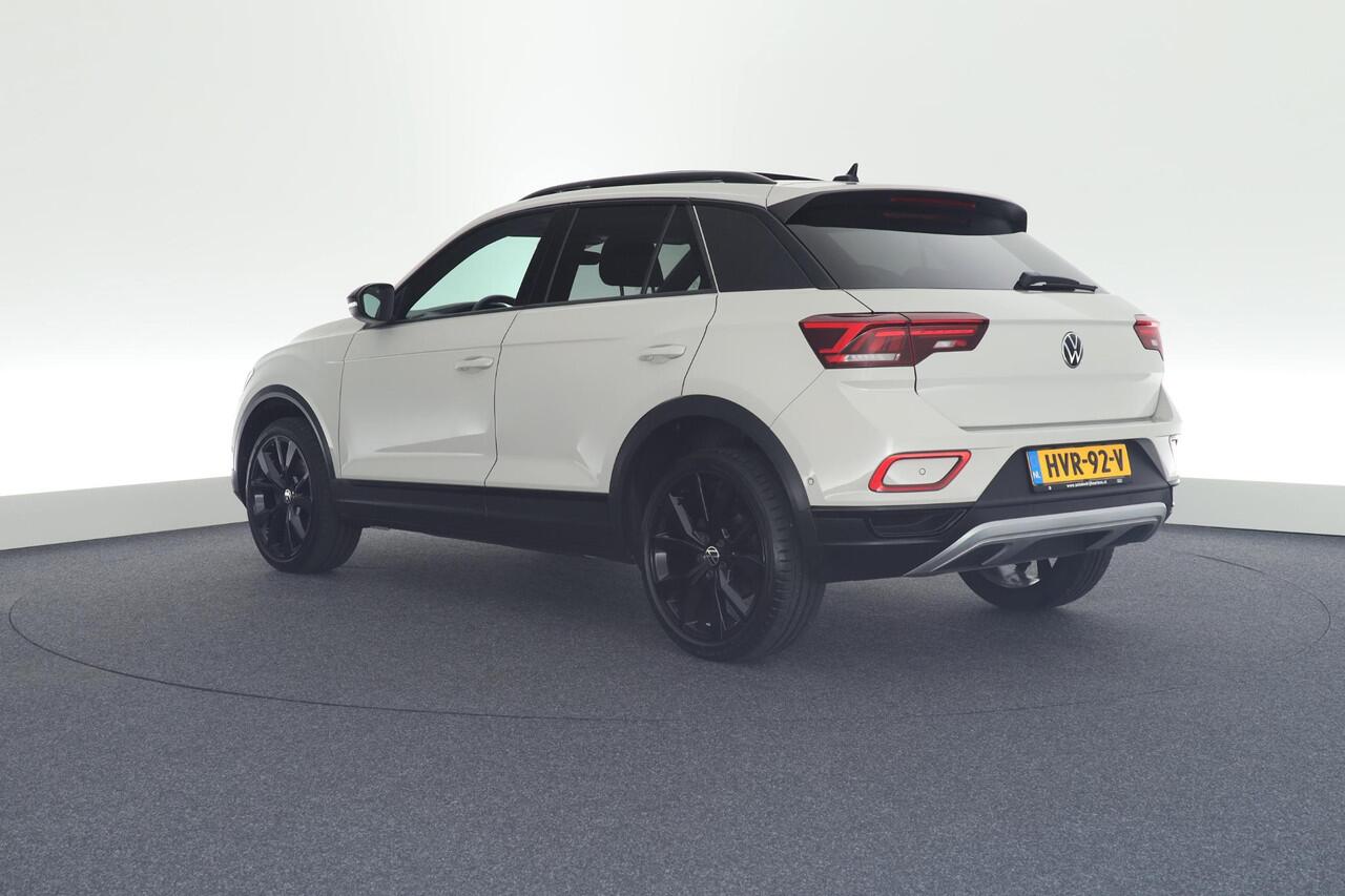 Volkswagen T-Roc 1.5 TSI 150pk DSG Style Camera Panoramadak IQ.Light Stoelverwarming Carplay