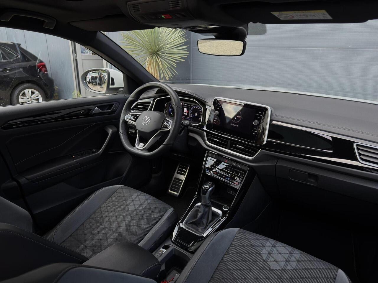 Volkswagen T-Roc 1.5 TSI 3x R-Line VOL/IQ Light/Pano/Keyless/