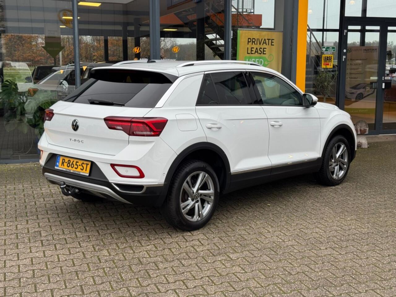 Volkswagen T-Roc 1.0 TSI Style - adaptive cruise - climate control - digital cockpit