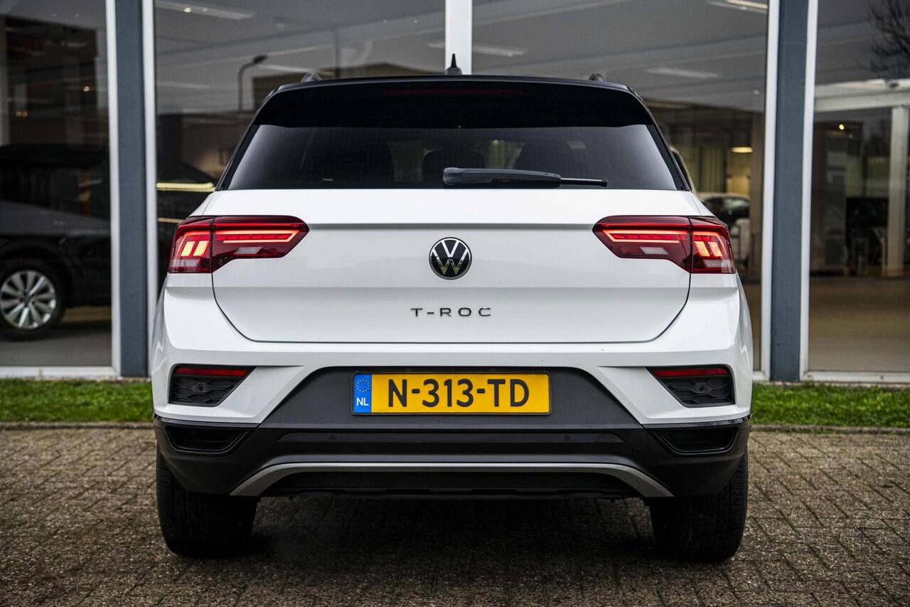 Volkswagen T-Roc 1.5 TSi 150 pk Sport + | Black Style | Full LED | Navigatie