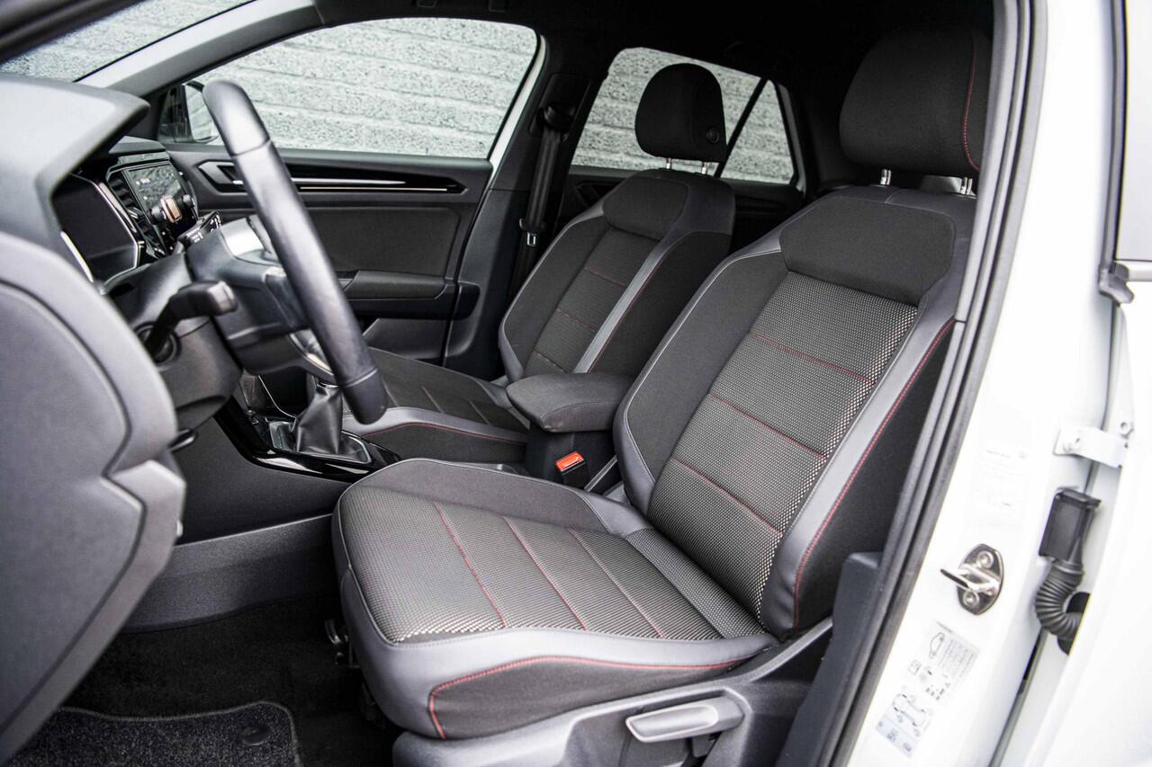 Volkswagen T-Roc 1.5 TSi 150 pk Sport + | Black Style | Full LED | Navigatie