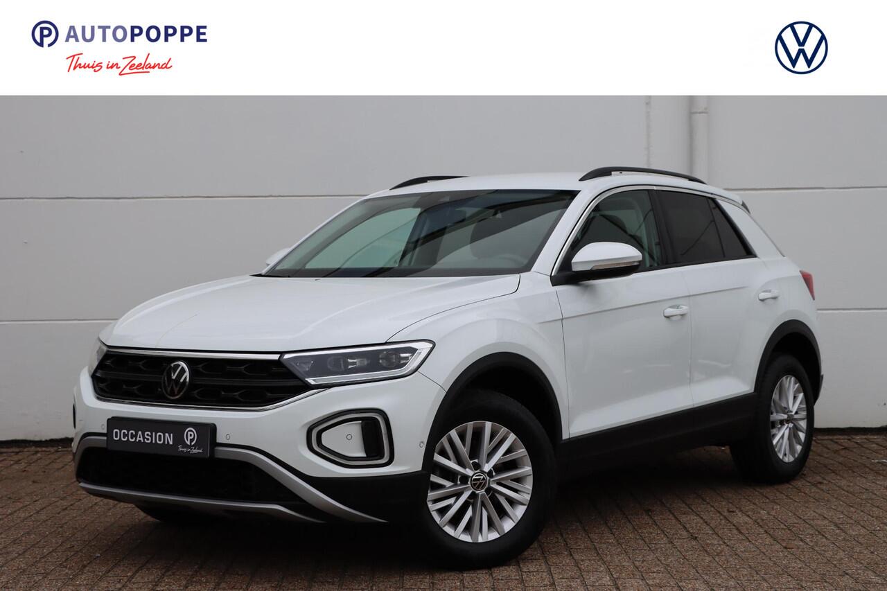 Volkswagen T-Roc 1.5 TSI Life 150pk DSG7 | IQ. Drive | Stoelverwarming | Sensoren | Carplay