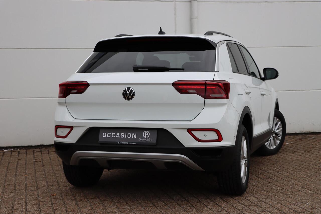 Volkswagen T-Roc 1.5 TSI Life 150pk DSG7 | IQ. Drive | Stoelverwarming | Sensoren | Carplay