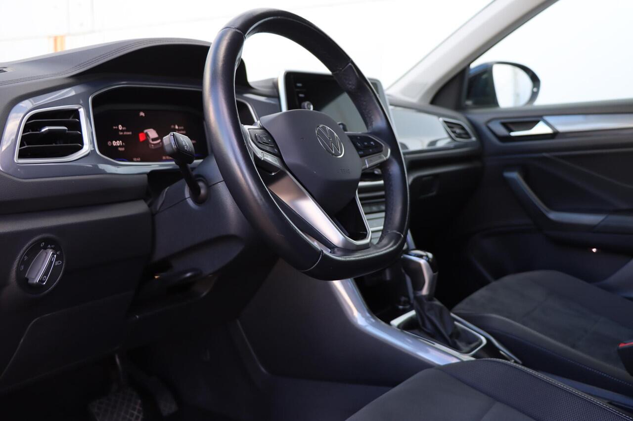 Volkswagen T-Roc 1.5 TSI Style 150pk DSG7 | Stoelverwarming | parkassist | Carplay | IQ. Drive