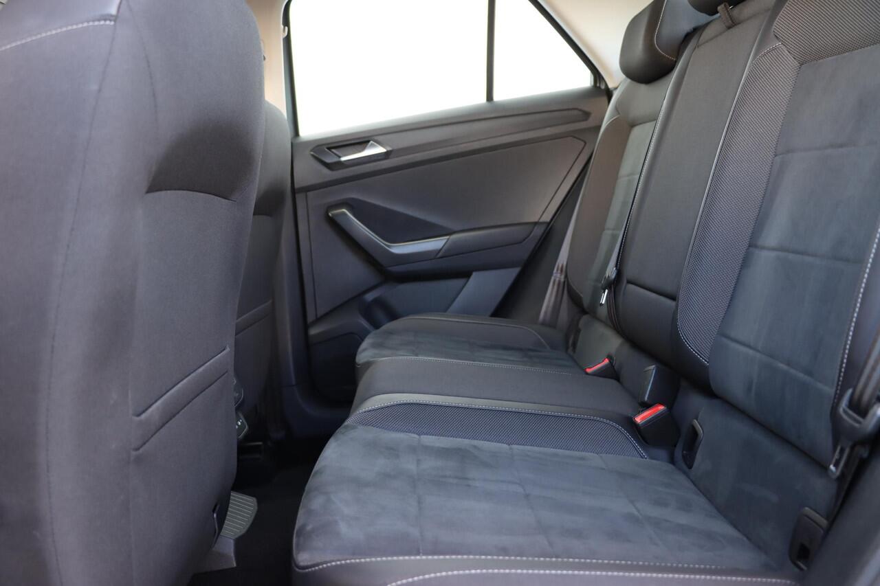 Volkswagen T-Roc 1.5 TSI Style 150pk DSG7 | Stoelverwarming | parkassist | Carplay | IQ. Drive