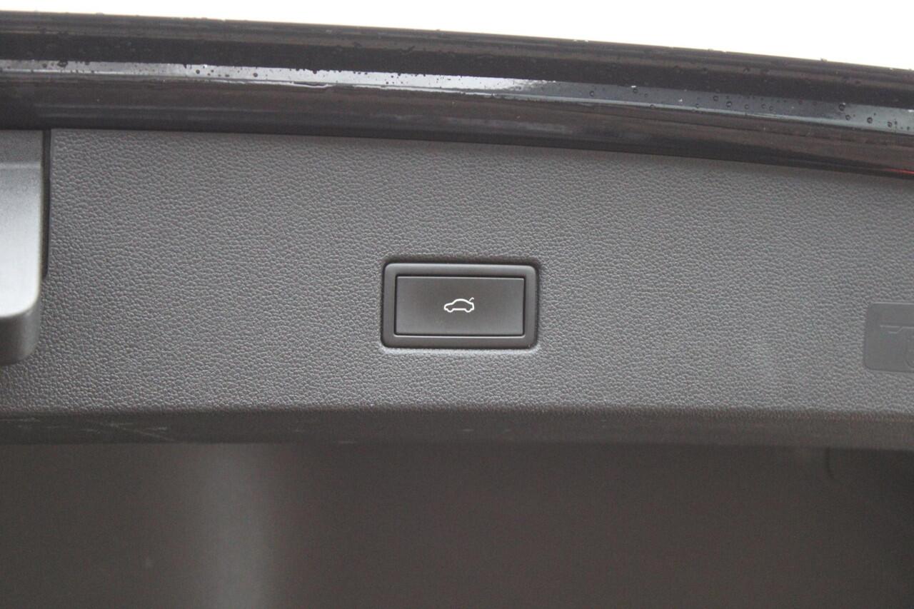 Volkswagen T-Roc 1.5 TSI DSG 2x R-line - LED - Trekhaak