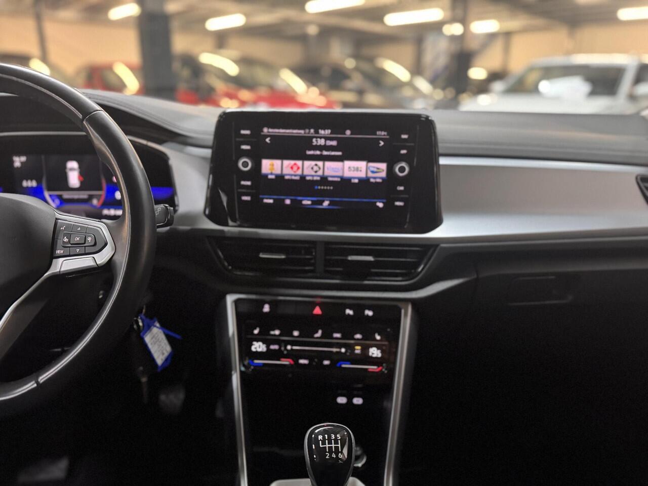 Volkswagen T-Roc 1.0 TSI Life Navi Climat Adap Cruise Stoelverwarming Didi Dash Parking pack Dealeronderhouden