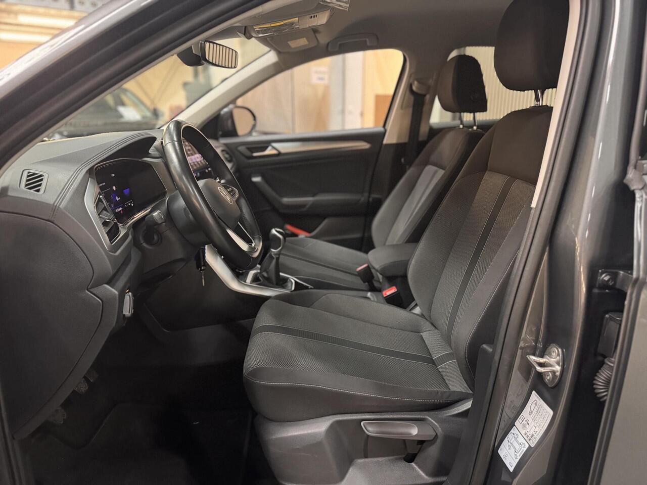 Volkswagen T-Roc 1.0 TSI Life Navi Climat Adap Cruise Stoelverwarming Didi Dash Parking pack Dealeronderhouden