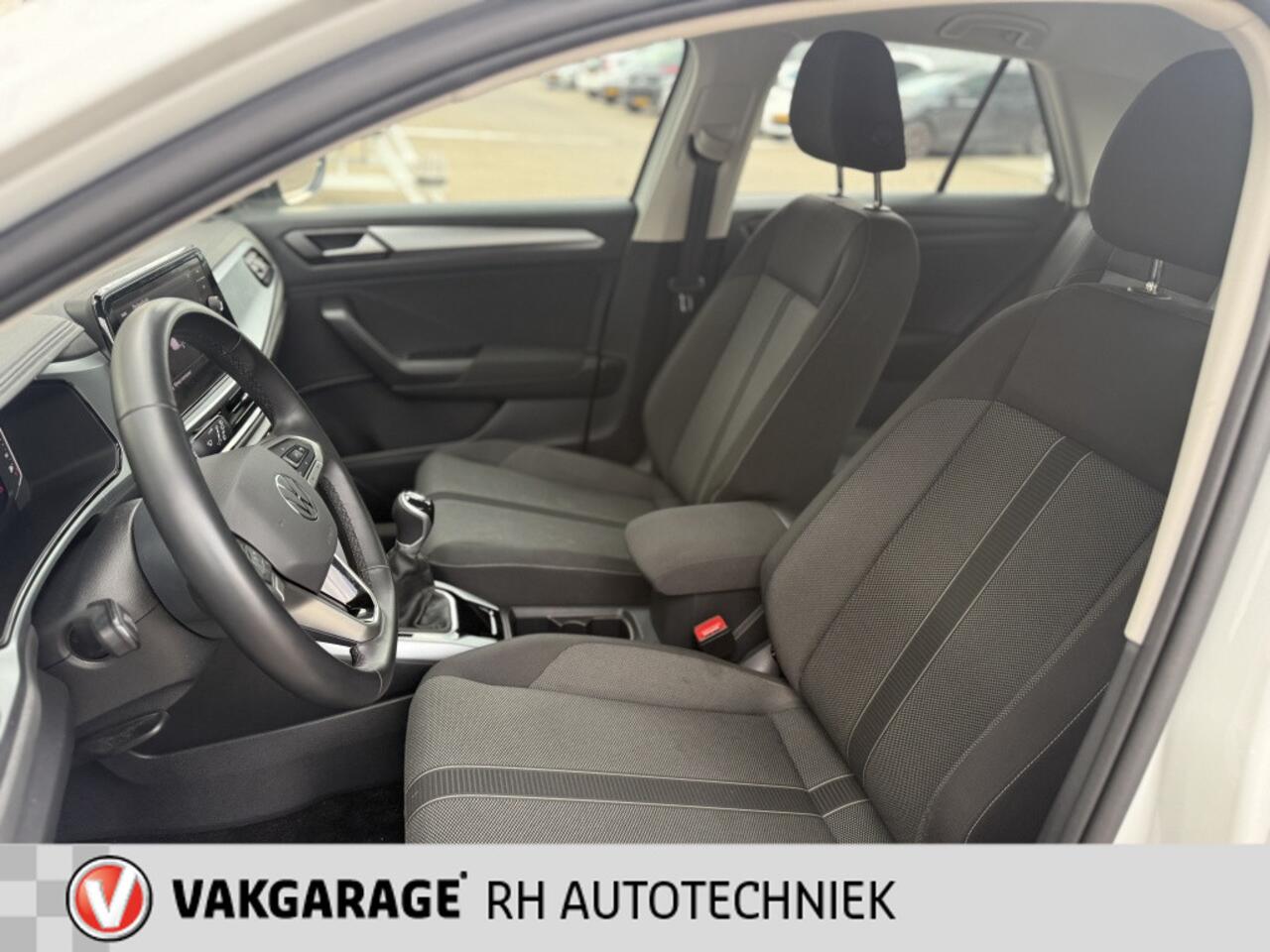 Volkswagen T-Roc 1.0 TSI Life 1e EIGN,Carplay,ECC,STOEL
