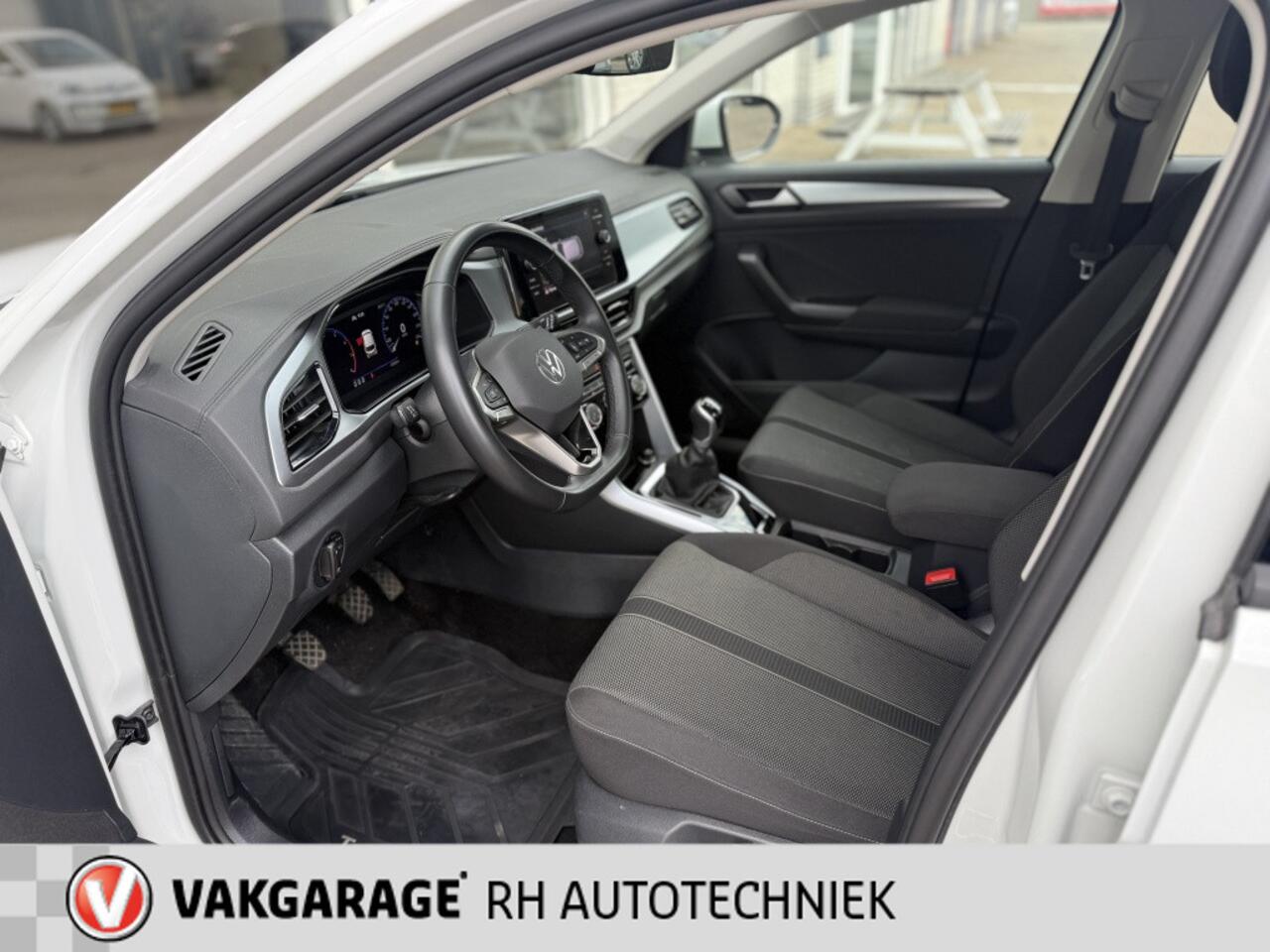 Volkswagen T-Roc 1.0 TSI Life 1e EIGN,Carplay,ECC,STOEL