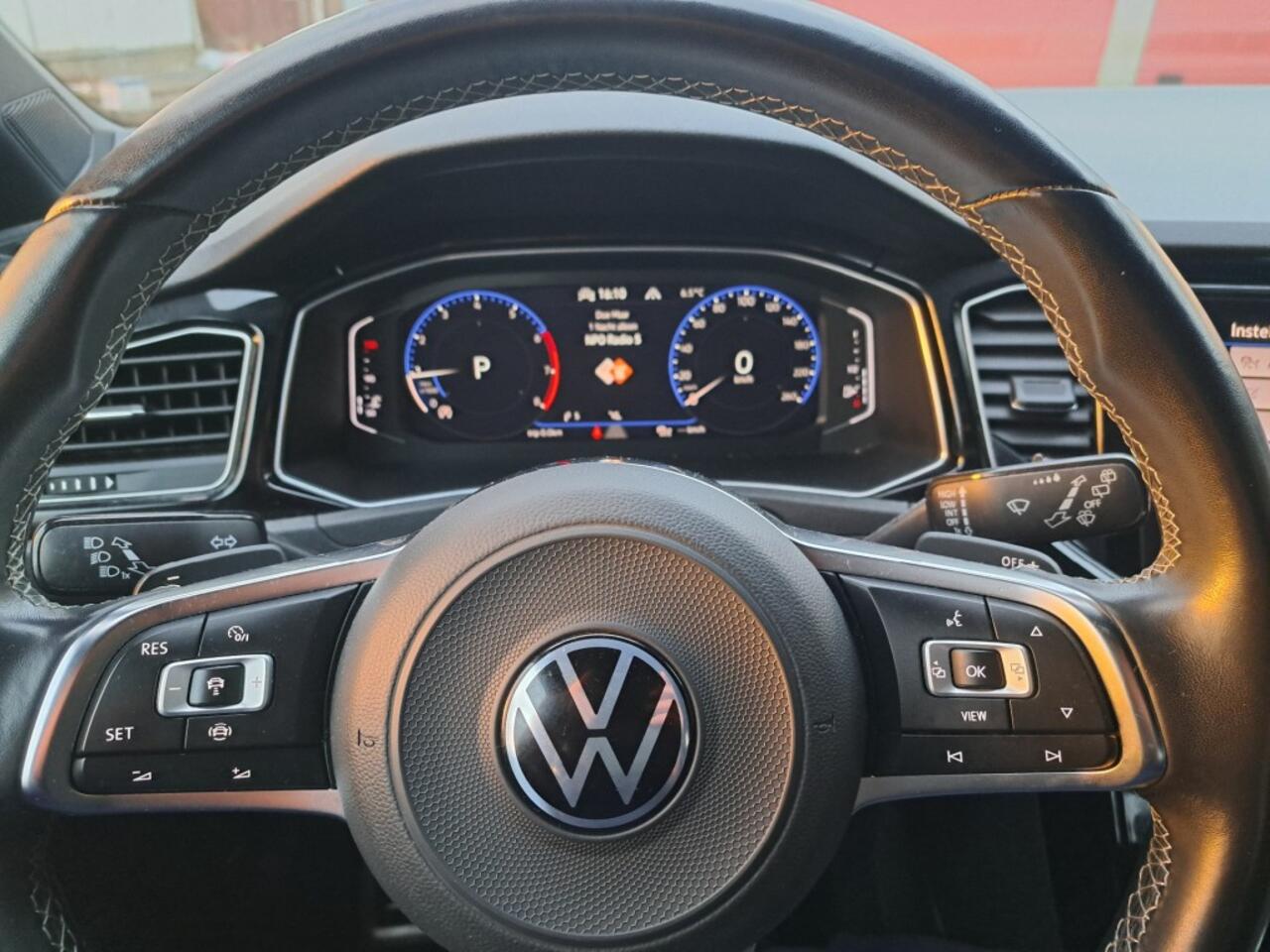 Volkswagen T-Roc 1.5 TSI 150 Pk Sport Business Dsg-7, Camera, Ecc Black Style