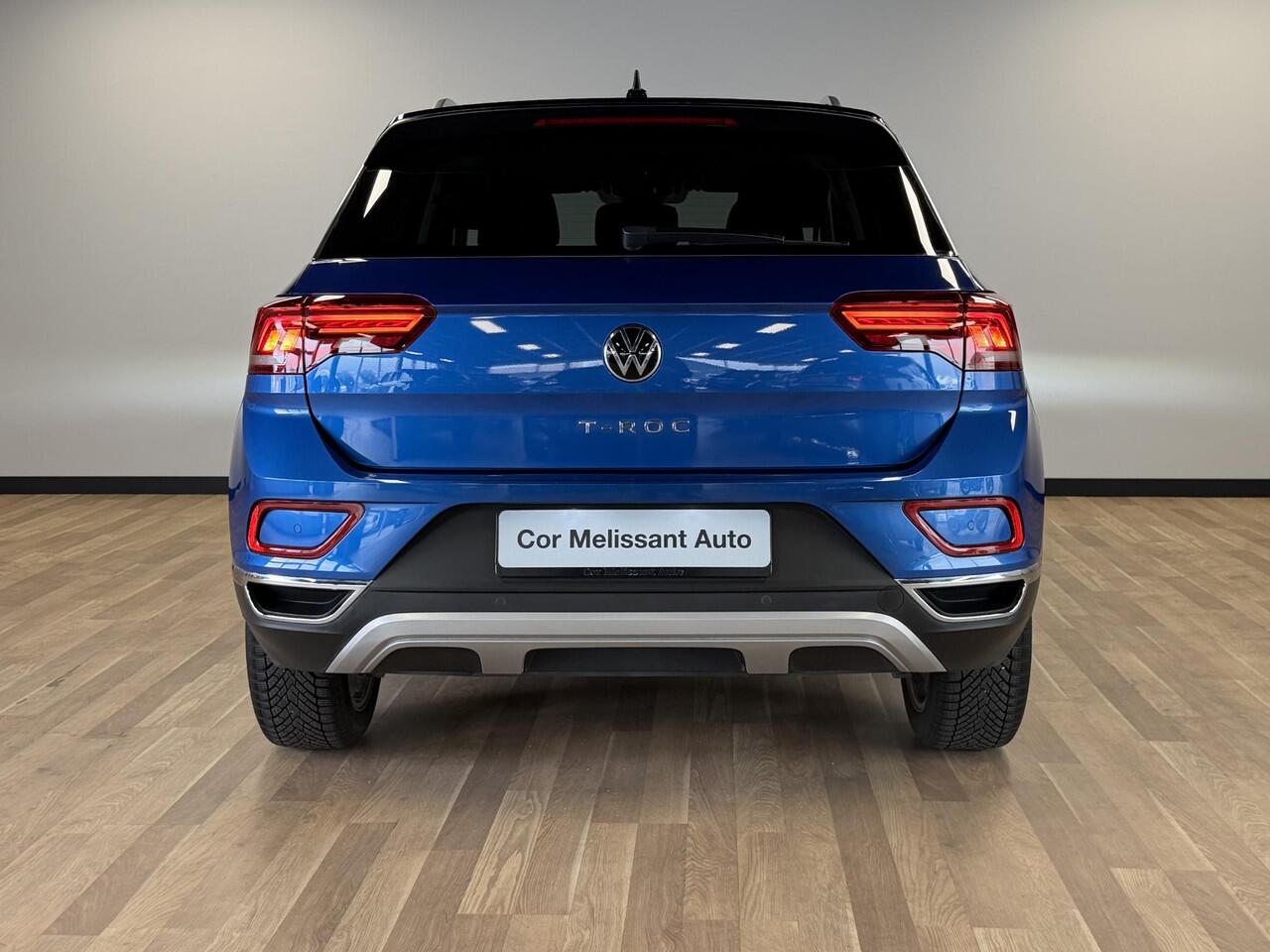 Volkswagen T-Roc 1.5 TSI Style MASSAGESTOEL/TREKHAAK/KEYLESS/CAMERA//CARPLAY