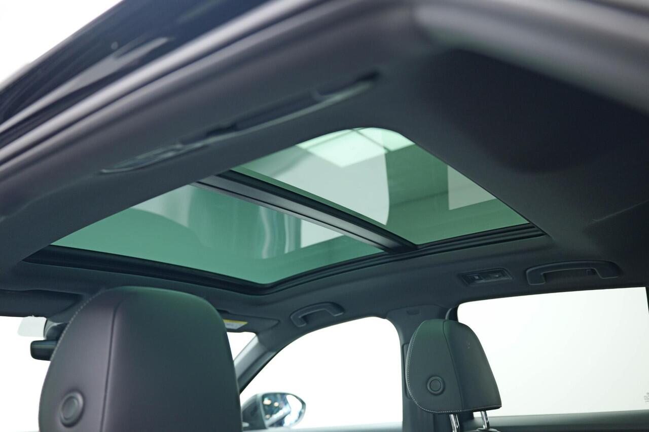 Volkswagen T-Roc 1.5 TSI R-Line Pano|Camera|Carplay|