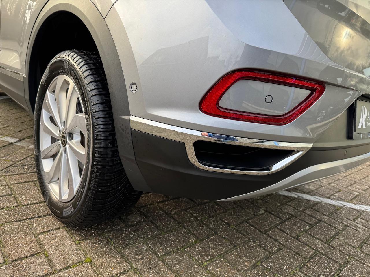 Volkswagen T-Roc 1.5 TSI Style | DSG | Matrix LED | Navi | Camera | App Carplay | 1e eig.