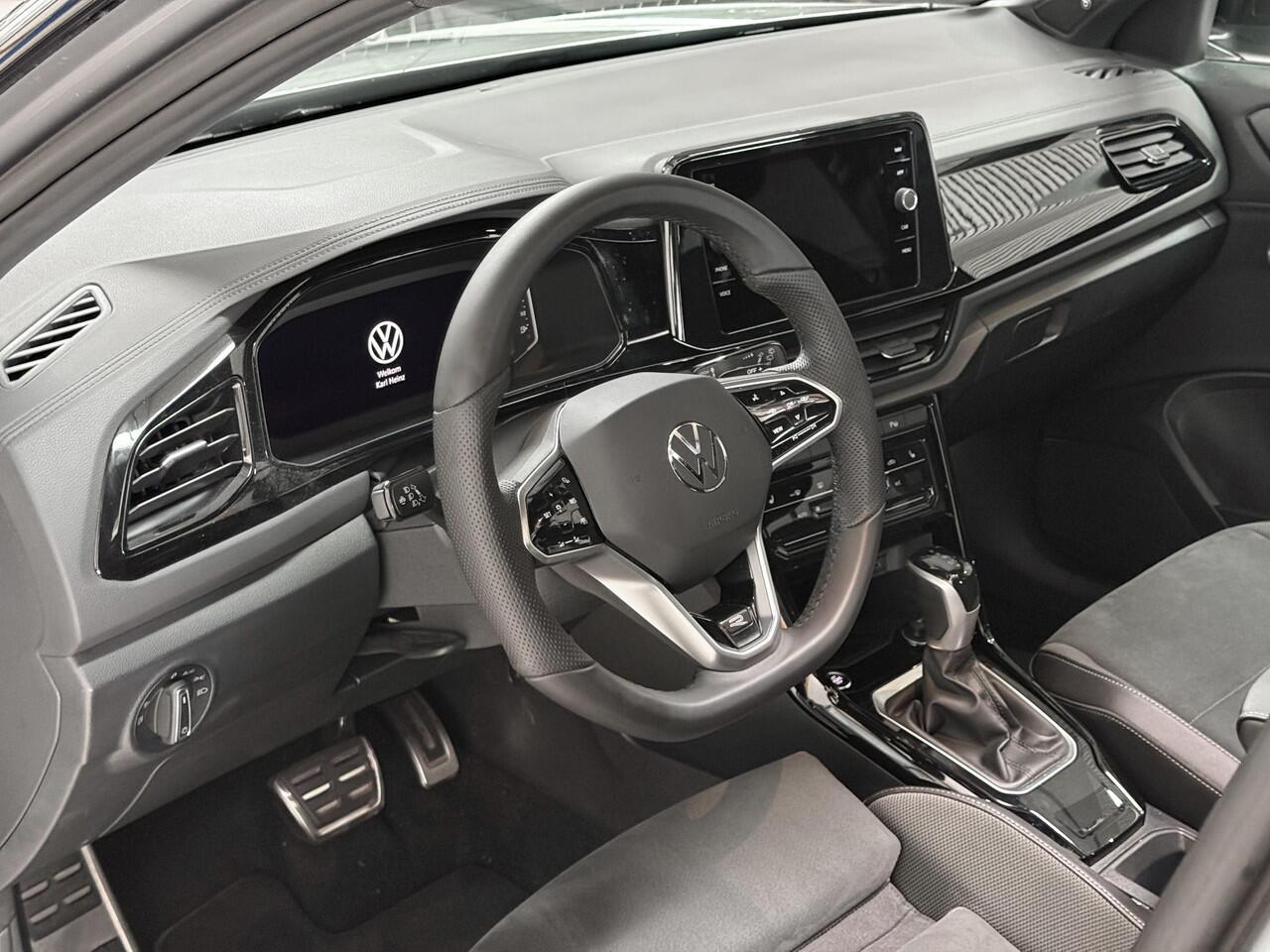 Volkswagen T-Roc 1.5 TSI R-Line Business+ Black Pack - PANORAMADAK - VIRTUAL COCKPIT - AUTOMAAT - IQ LIGHT - TREKHAAK