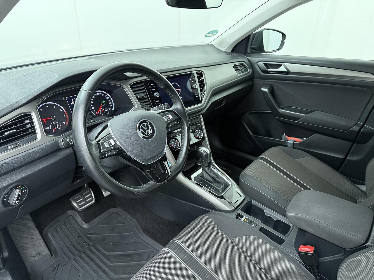Volkswagen T-Roc 1.5 TSI Style | 150 PK | Automaat | Trekhaak | Adaptive cruise control |
