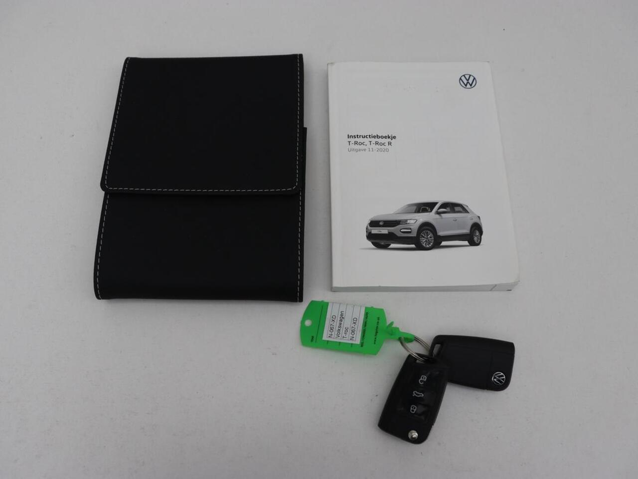 Volkswagen T-Roc 1.0 TSI | Adaptive cruise | Carplay | Airco | DAB | Bluetooth