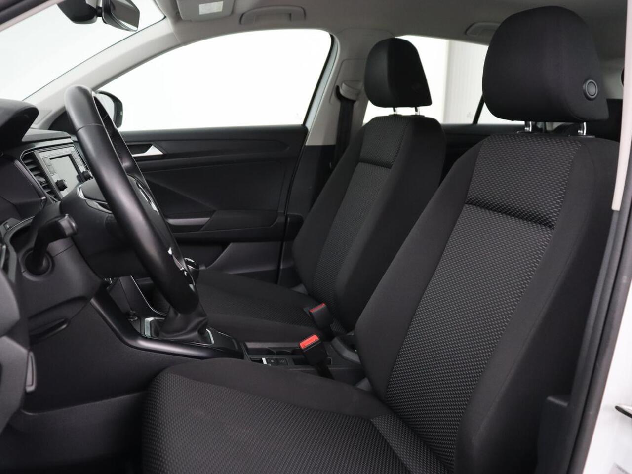 Volkswagen T-Roc 1.0 TSI | Adaptive cruise | Carplay | Airco | DAB | Bluetooth