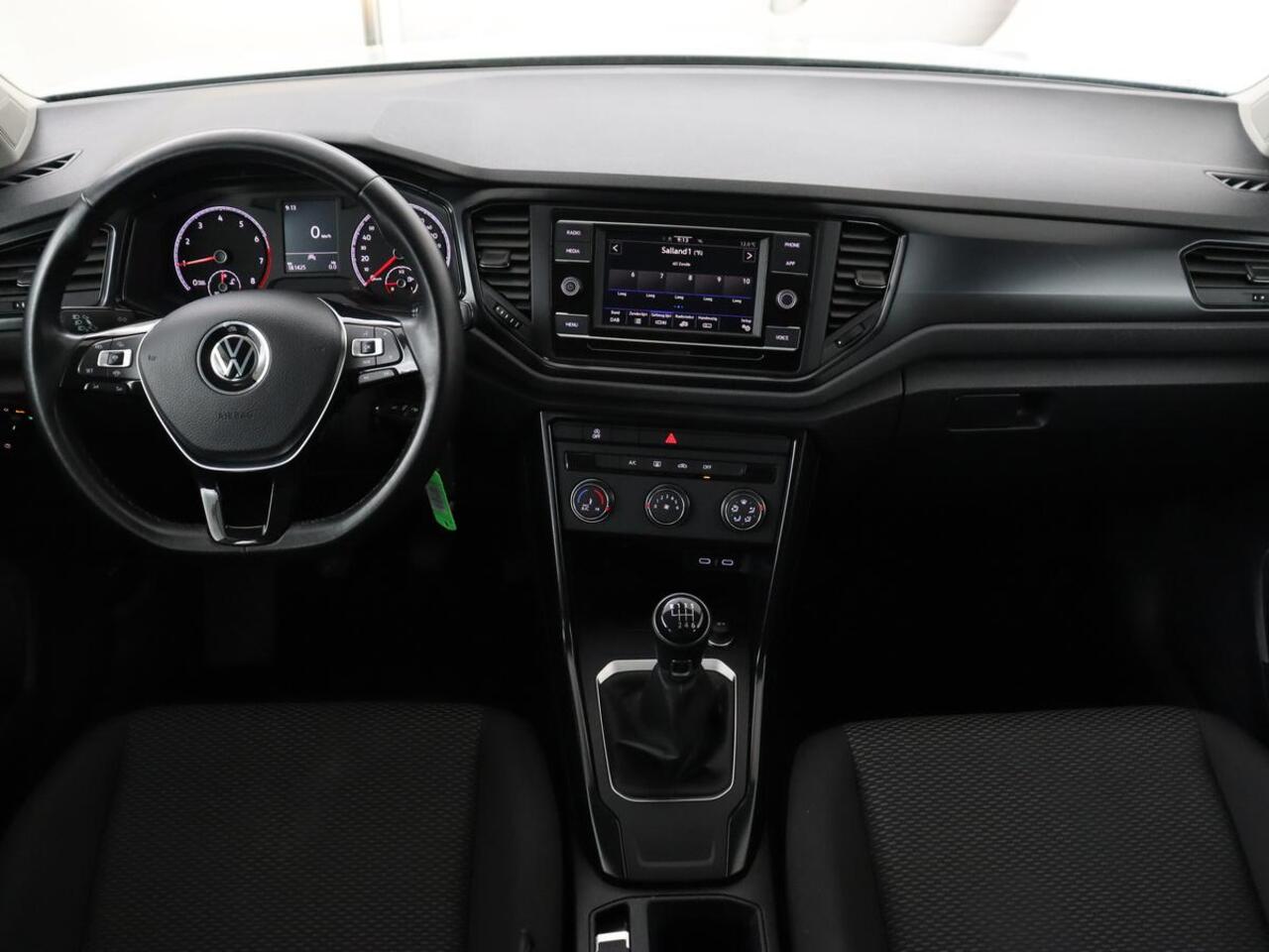 Volkswagen T-Roc 1.0 TSI | Adaptive cruise | Carplay | Airco | DAB | Bluetooth