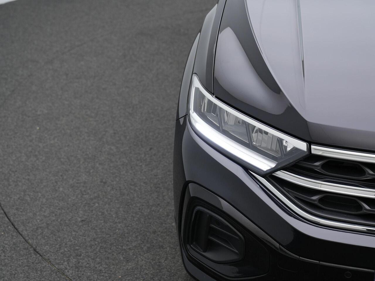 Volkswagen T-Roc 1.5 TSI 150 pk DSG R-Line | Achteruitrijcamera | Stoelverwarming | Navigatie | Adaptive Cruise