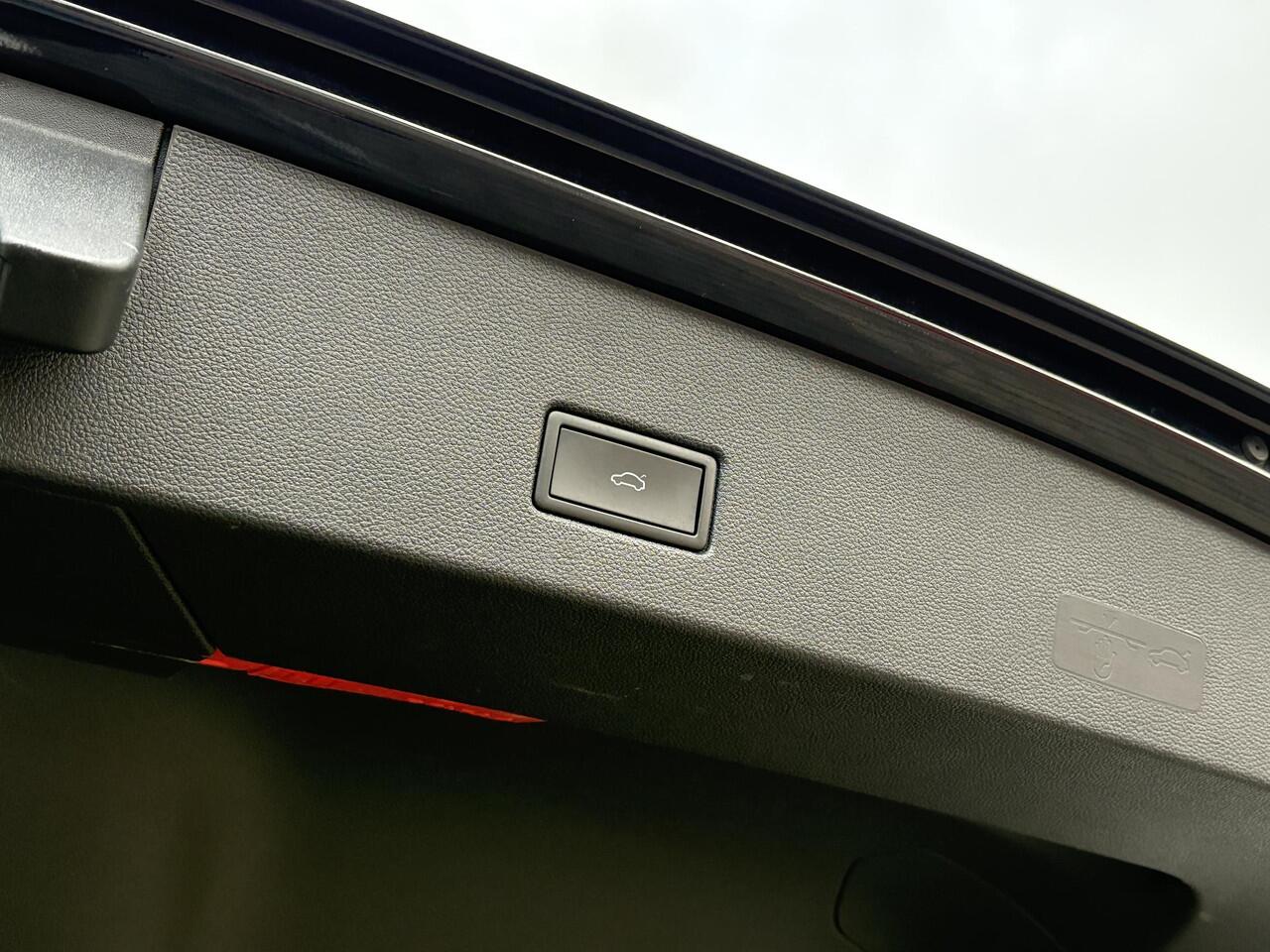 Volkswagen T-Roc 1.5 TSI Sport Business R-Line | VOL! | Panoramadak | Beats Audio | Stoelverwarming | Adaptive Cruise |