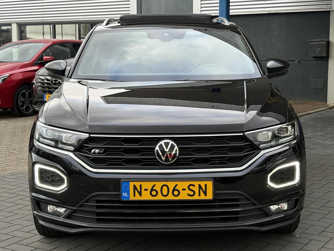 Volkswagen T-Roc 1.5 TSI Sport Business R-Line | VOL! | Panoramadak | Beats Audio | Stoelverwarming | Adaptive Cruise |