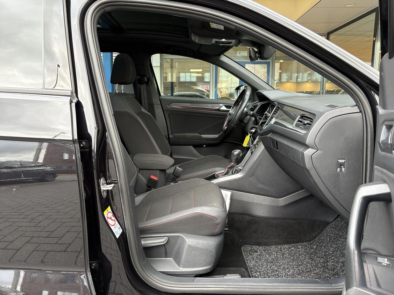 Volkswagen T-Roc 1.5 TSI Sport Business R-Line | VOL! | Panoramadak | Beats Audio | Stoelverwarming | Adaptive Cruise |