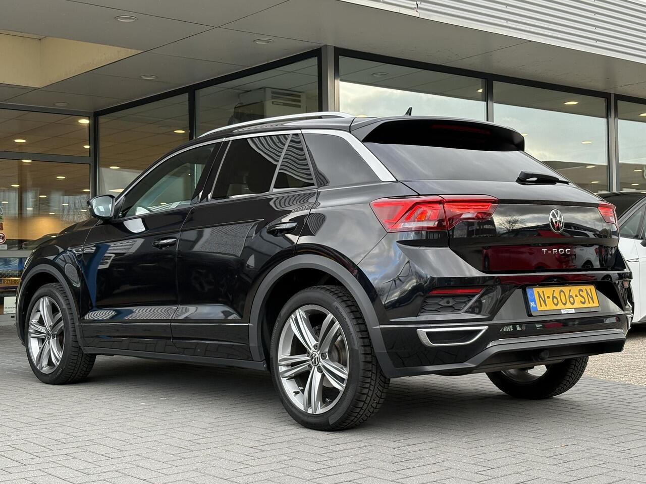 Volkswagen T-Roc 1.5 TSI Sport Business R-Line | VOL! | Panoramadak | Beats Audio | Stoelverwarming | Adaptive Cruise |