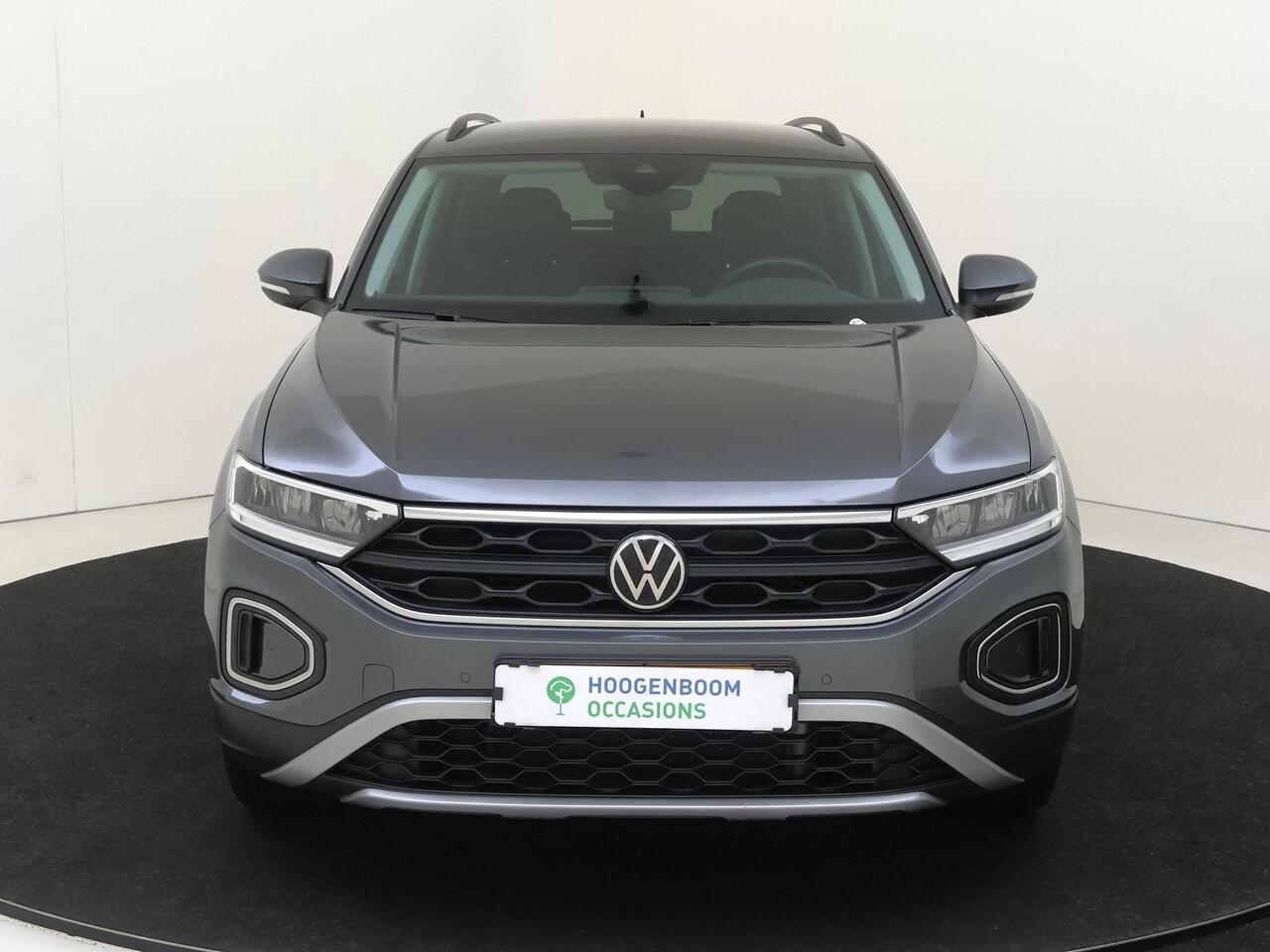 Volkswagen T-Roc 1.0 TSI Life Business | Achteruitrijcamera | Adaptieve cruise control | Dodehoek detectie | CarPlay | Navigatie | Digital cockpit pro |