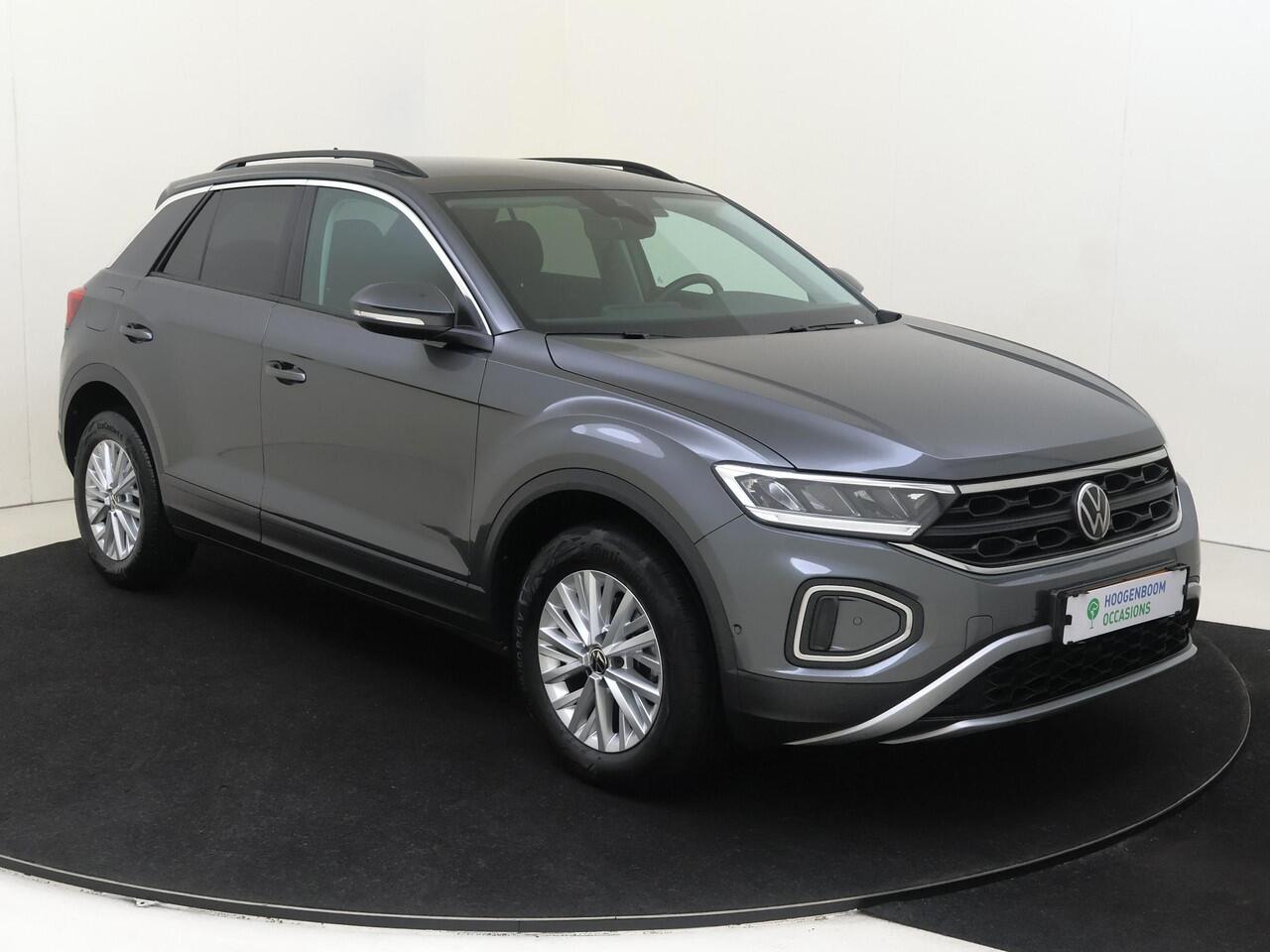Volkswagen T-Roc 1.0 TSI Life Business | Achteruitrijcamera | Adaptieve cruise control | Dodehoek detectie | CarPlay | Navigatie | Digital cockpit pro |