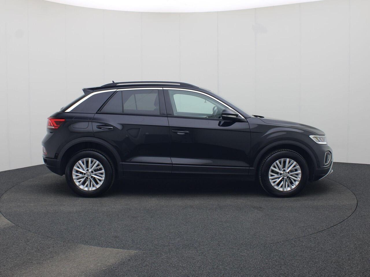Volkswagen T-Roc 1.0TSI/110PK Life · Apple Carplay/Android Auto · Camera + Parkeersensoren · Lane assist · Garantie t/m 24-09-2026 of 100000km