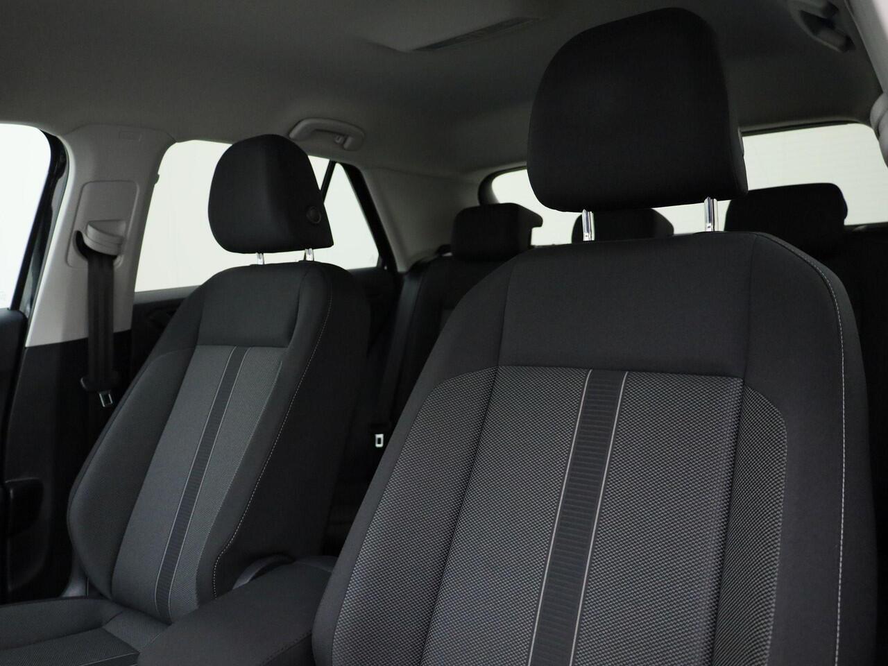 Volkswagen T-Roc 1.0TSI/110PK Life · Apple Carplay/Android Auto · Camera + Parkeersensoren · Lane assist · Garantie t/m 24-09-2026 of 100000km