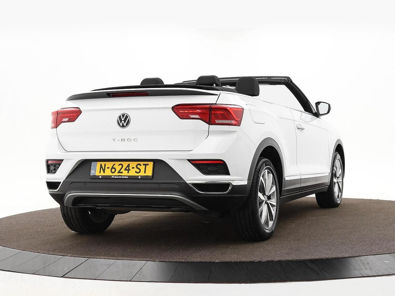 Volkswagen T-Roc Cabrio 1.5 TSI 150pk DSG Style · Apple/Android Car Play · Stoelverwarming · Alarm · Navigatie · P-Sensoren · 17'' Inch ·