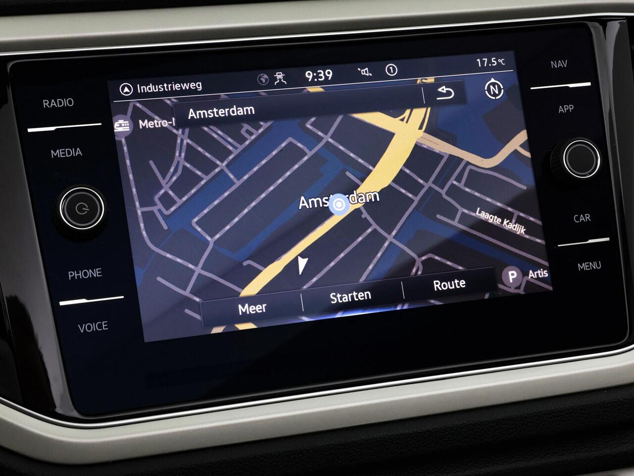 Volkswagen T-Roc Cabrio 1.5 TSI 150pk DSG Style · Apple/Android Car Play · Stoelverwarming · Alarm · Navigatie · P-Sensoren · 17'' Inch ·