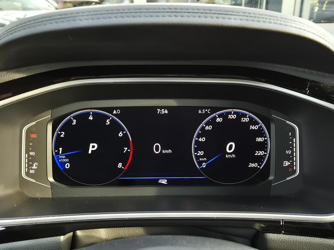 Volkswagen T-Roc 1.5 TSI R-Line Business+ | Navigatie | Automaat |