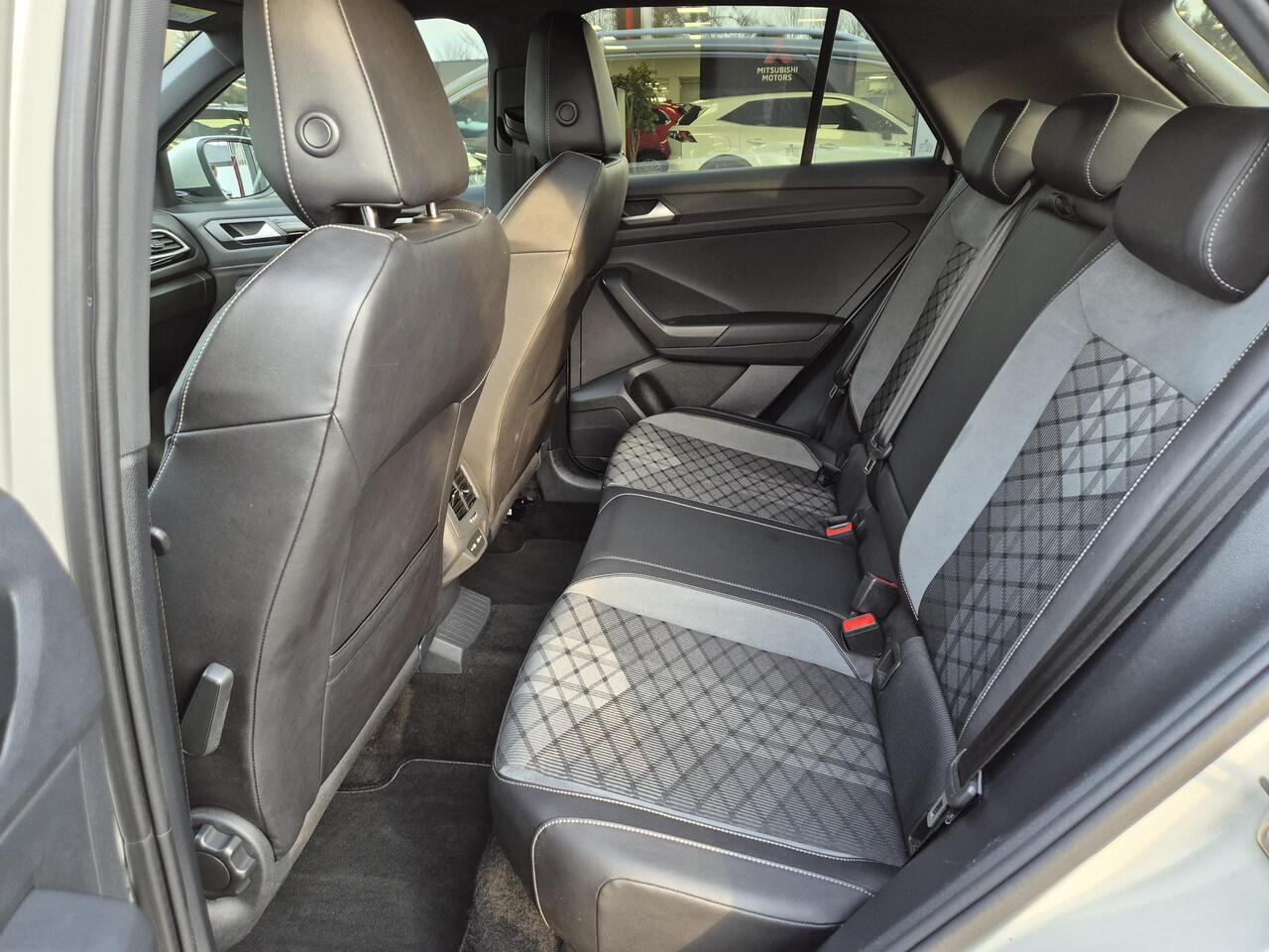 Volkswagen T-Roc 1.5 TSI R-Line Business+ | Navigatie | Automaat |