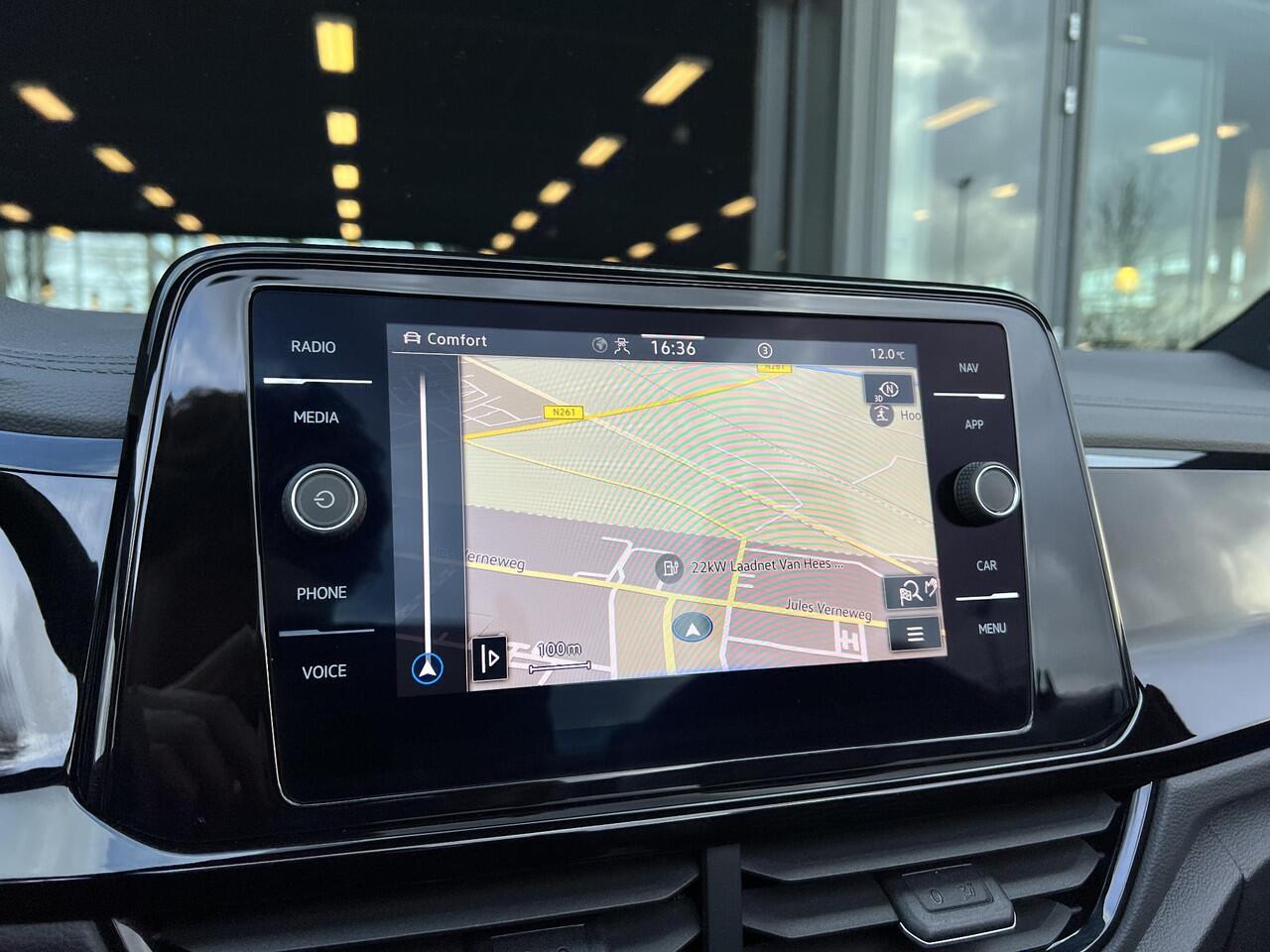 Volkswagen T-Roc Cabrio 1.5 TSI R-Line Automaat 150PK | Lederen bekleding | Carplay/Android | Adaptieve Cruise Control | 19'' Misano Velgen | Achteruitrijcamera