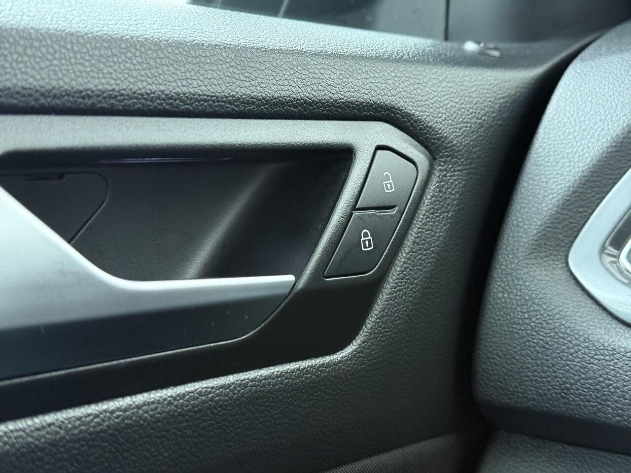Volkswagen T-Roc 1.5 TSI Sport | 150 PK | Adaptive cruise control | Apple Carplay/Android Auto | Keyless | LED verlichting |