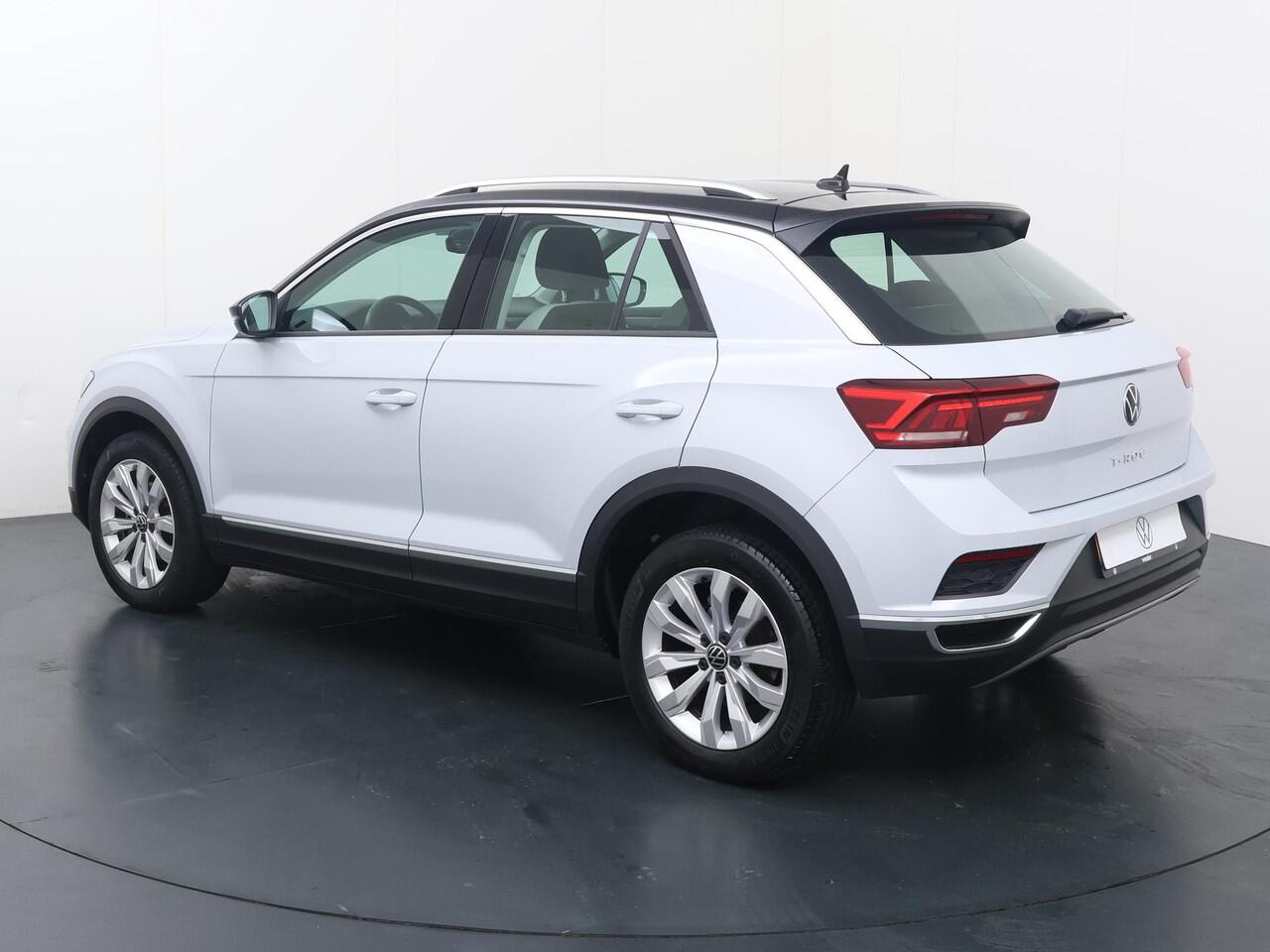 Volkswagen T-Roc 1.5 TSI Sport | 150 PK | Adaptive cruise control | Apple Carplay/Android Auto | Keyless | LED verlichting |